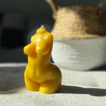 Load image into Gallery viewer, Lady Jane PIllar