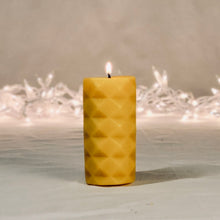 Load image into Gallery viewer, Geometric Pillar