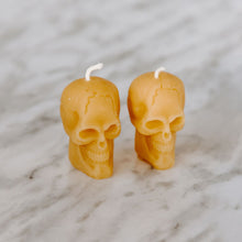 Load image into Gallery viewer, Skull Beeswax Candle