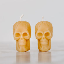 Load image into Gallery viewer, Skull Beeswax Candle
